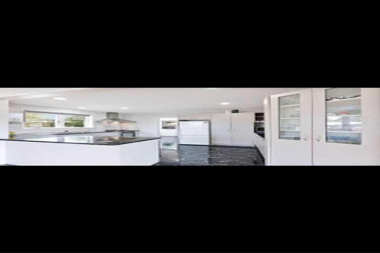 Photo of property in 23 Patts Avenue, Glendene, Auckland, 0602