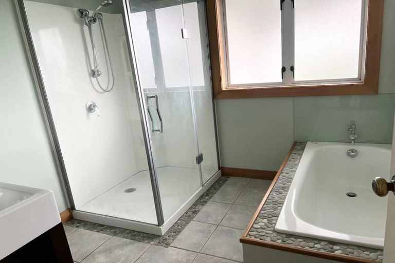 Photo of property in 14 Lyttelton Avenue, Forrest Hill, Auckland, 0620