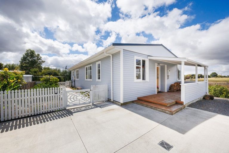 Photo of property in 42 Hastings Street, Halcombe, Feilding, 4779