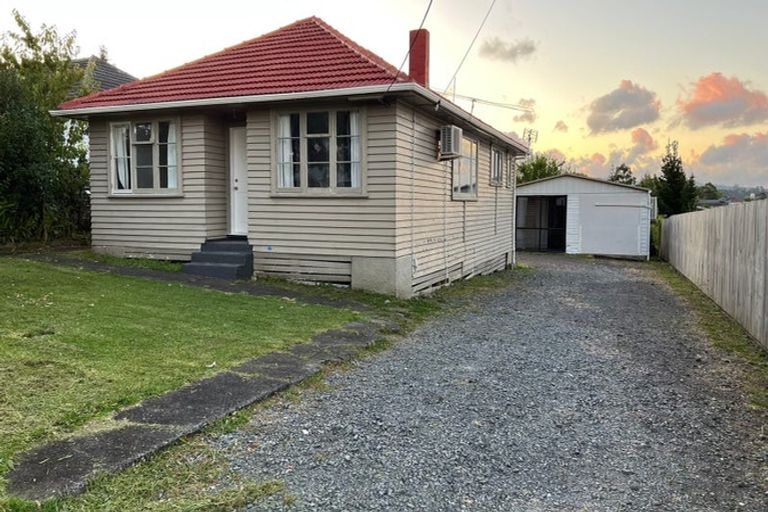 Photo of property in 43 Rosier Road, Glen Eden, Auckland, 0602