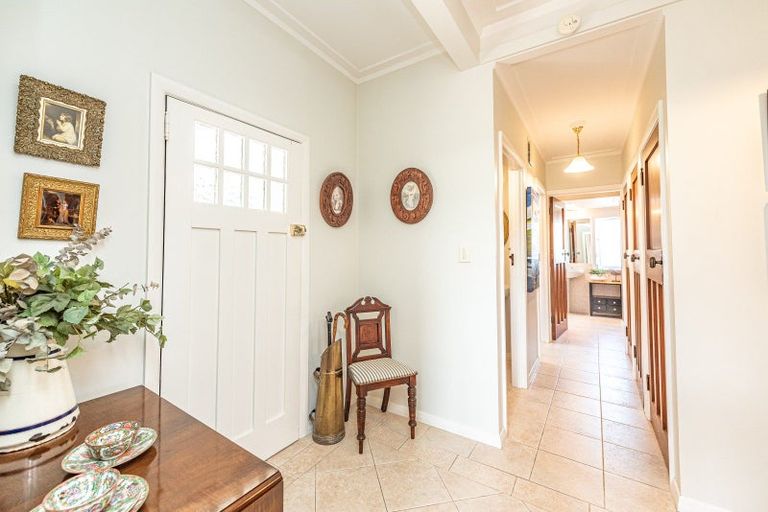 Photo of property in 38 Hipango Terrace, Durie Hill, Whanganui, 4500