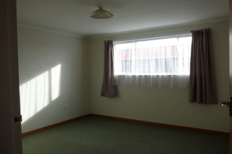 Photo of property in 16 Centennial Avenue, Balclutha, 9230