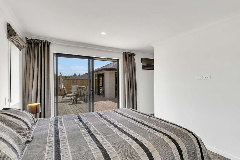 Photo of property in 8 Owen Drive, Darfield, 7510