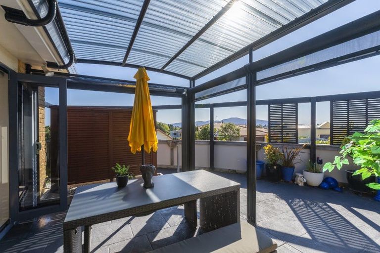 Photo of property in 32 Millennium Hill, Paraparaumu, 5032