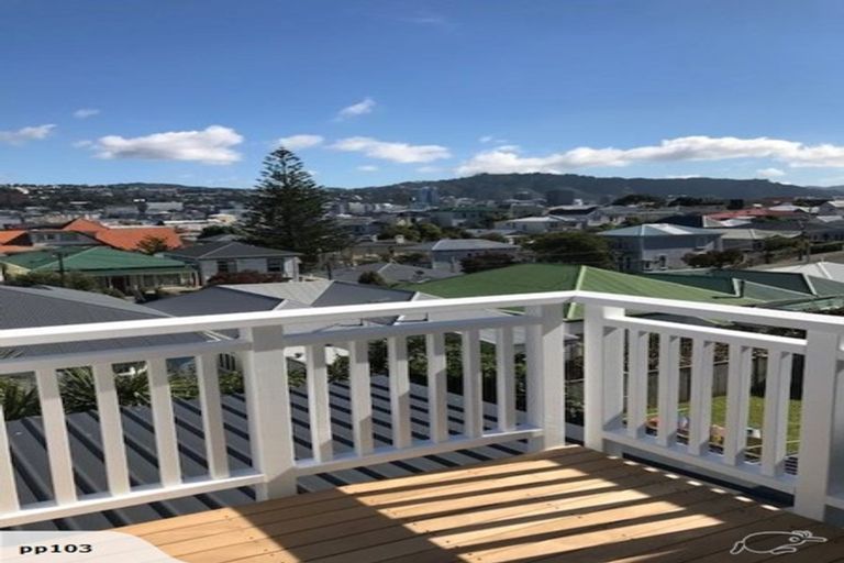 Photo of property in 116 Austin Street, Mount Victoria, Wellington, 6011