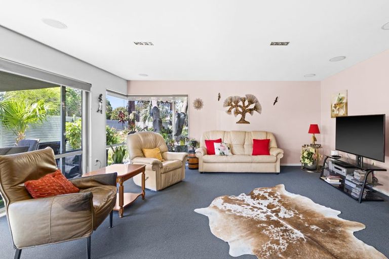 Photo of property in 6 Park Road, Greenmeadows, Napier, 4112