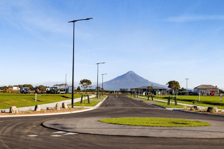 Photo of property in 74 Turuturu Road, Hawera, 4674