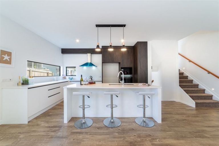 Photo of property in 35a Vina Place, Massey, Auckland, 0614