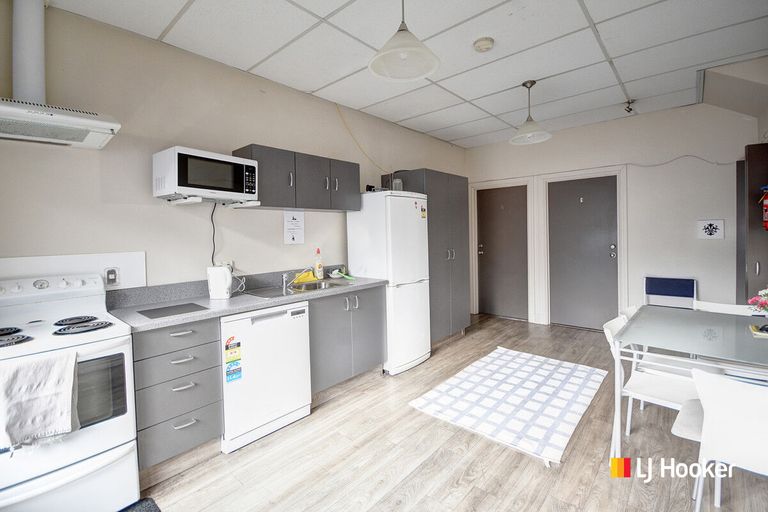 Photo of property in 5 Anzac Avenue, Dunedin Central, Dunedin, 9016