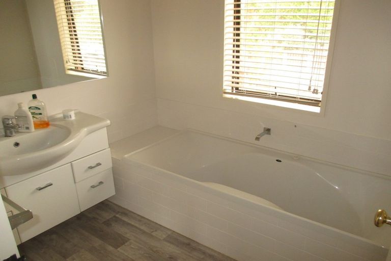 Photo of property in 15 Perindale Drive, Chartwell, Hamilton, 3210