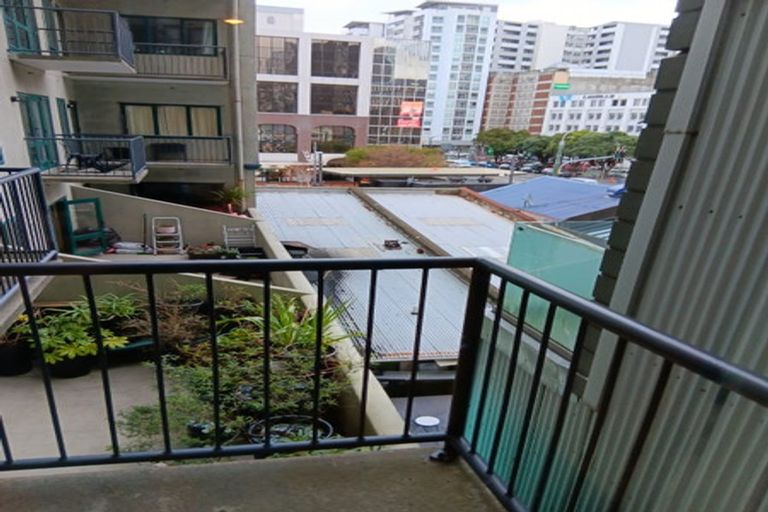 Photo of property in Courtenay Apartments, 308/120 Courtenay Place, Te Aro, Wellington, 6011