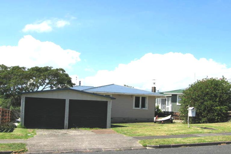 Property details for 27 Gilliam Street, New Lynn, Auckland, 0600
