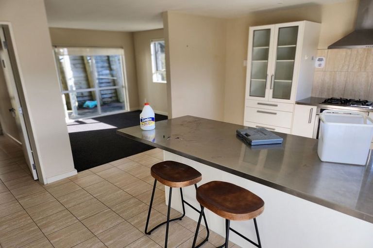 Photo of property in 14a Freeling Street, Island Bay, Wellington, 6023