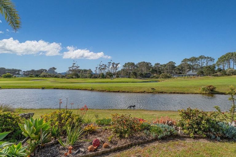 Photo of property in 107 Benjamin Place, Matarangi, Whitianga, 3592