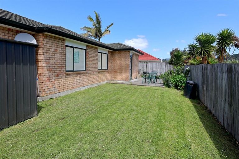 Photo of property in 14 Chesterton Terrace, Henderson, Auckland, 0612