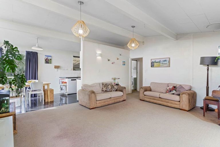 Photo of property in 12 Edgar Pearce Place, Howick, Auckland, 2014