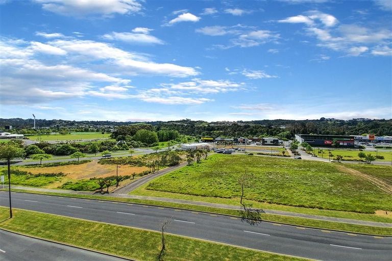 Photo of property in 604/27 Don Mckinnon Drive, Albany, Auckland, 0632