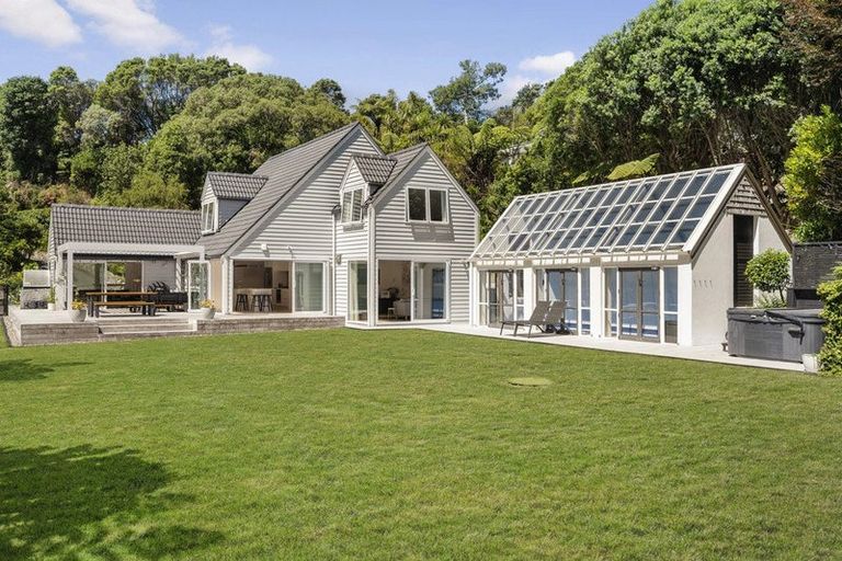 Photo of property in 7 Mathieson Avenue, Khandallah, Wellington, 6035