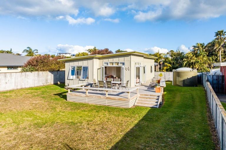 Photo of property in 44 Seabreeze Road, Mangawhai Heads, Mangawhai, 0505