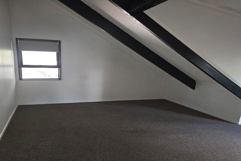 Photo of property in 20 Kerkwall Drive, Naenae, Lower Hutt, 5011