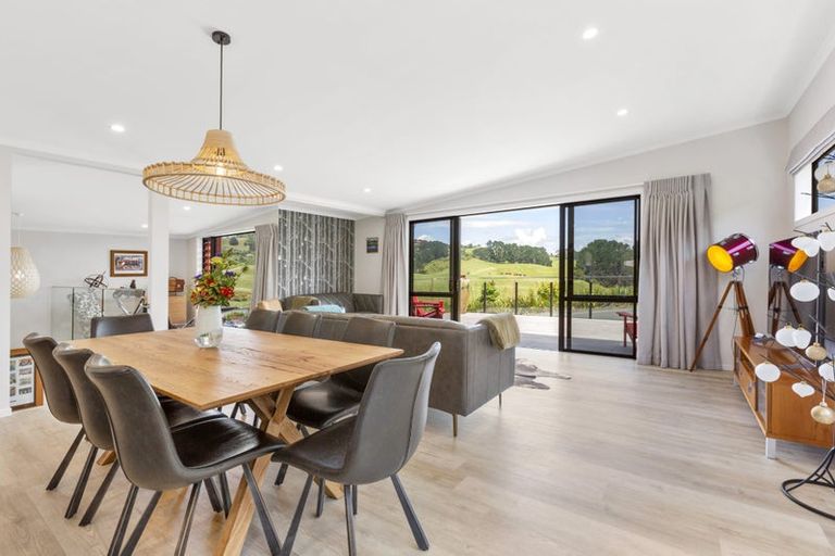 Photo of property in 14 Robertson Street, Raglan, 3225