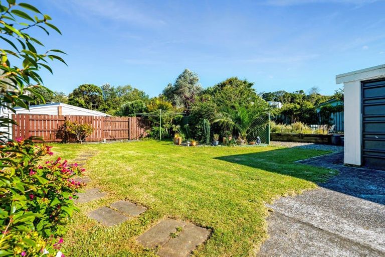 Photo of property in 66 Endeavour Street, Marfell, New Plymouth, 4310