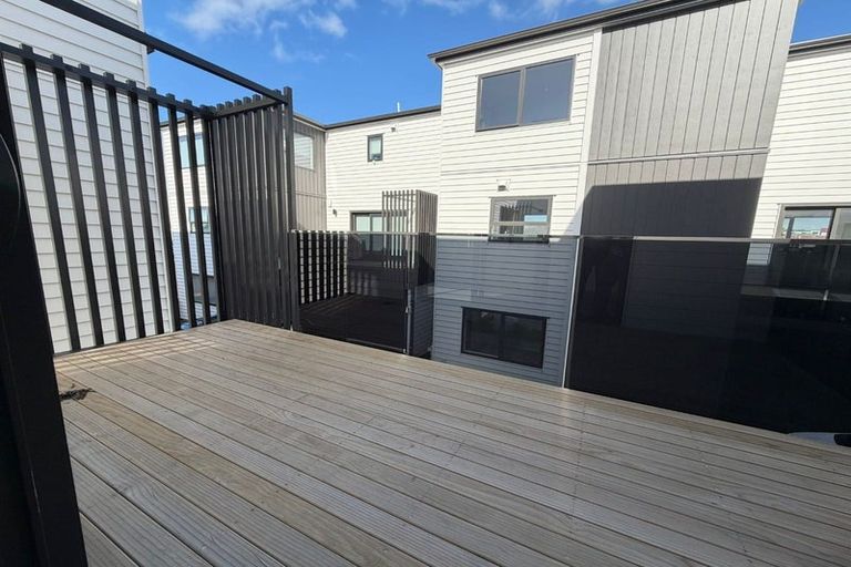 Photo of property in 58e Friesian Drive, Mangere, Auckland, 2022