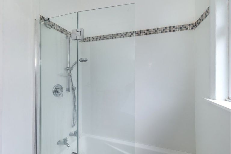 Photo of property in 18 Hannan Street, Levin, 5510