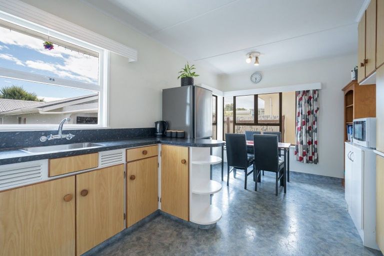 Photo of property in 32 Tennyson Crescent, Stoke, Nelson, 7011