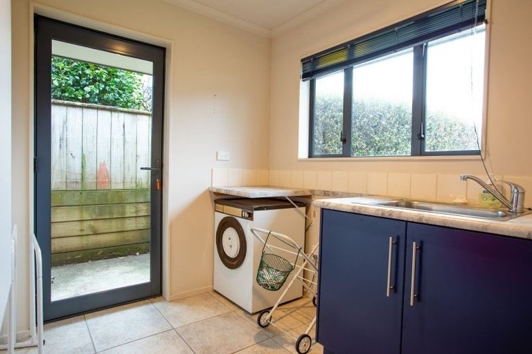 Photo of property in 15 Guinane Street, Dannevirke, 4930