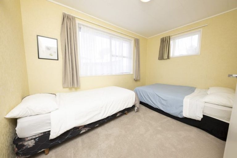 Photo of property in 14 Ellison Place, Pakuranga Heights, Auckland, 2010