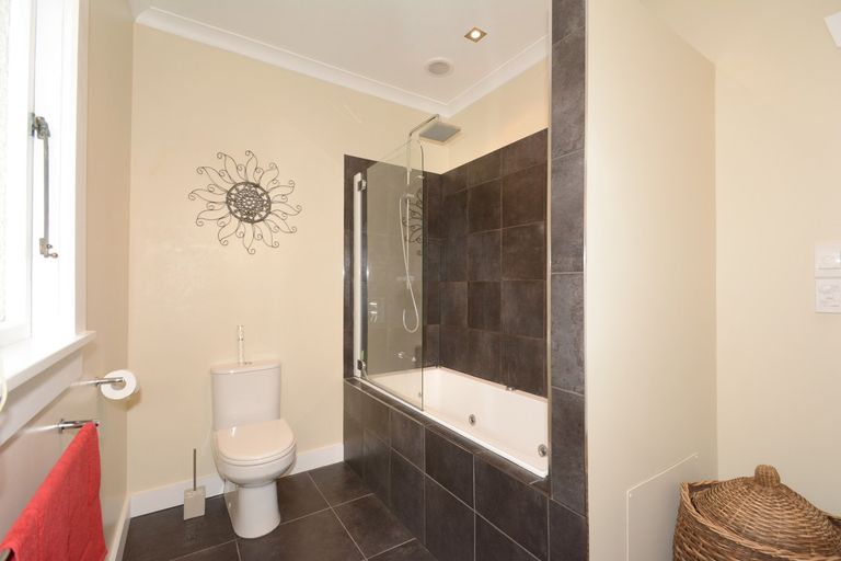 Photo of property in 8 Sunbury Street, Andersons Bay, Dunedin, 9013