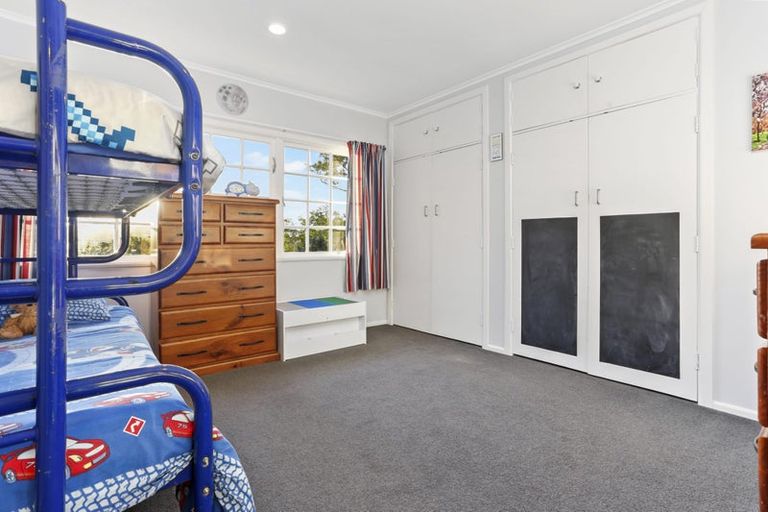 Photo of property in 792 West Coast Road, Oratia, Auckland, 0604