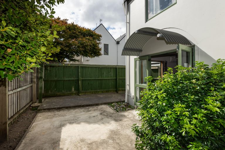 Photo of property in 2/11 Crohane Place, Addington, Christchurch, 8024