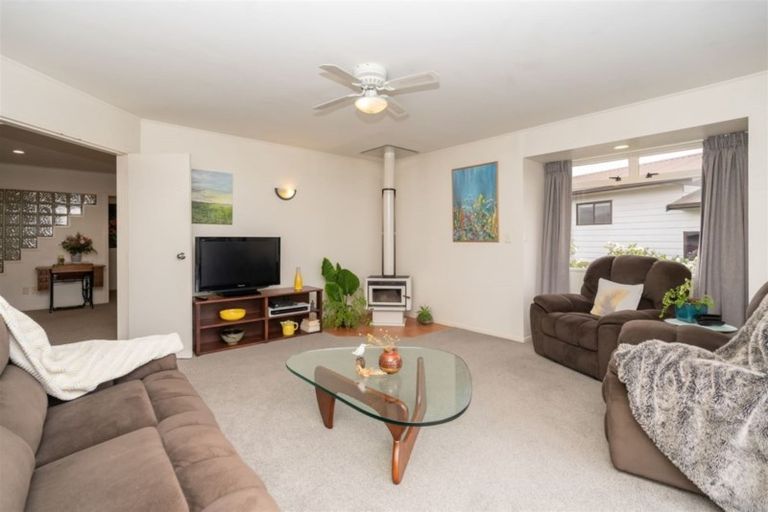 Photo of property in 55 Lansdowne Crescent, Glenview, Hamilton, 3206