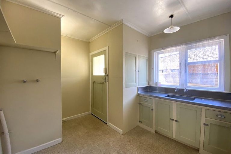 Photo of property in 40 Fulford Street, New Plymouth, 4310