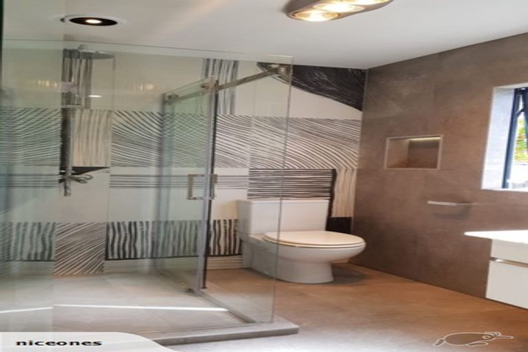 Photo of property in 19 Millstream Drive, Henderson, Auckland, 0610