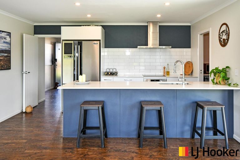 Photo of property in 14 Dame Nganeko Drive, Glenbrook, Waiuku, 2681