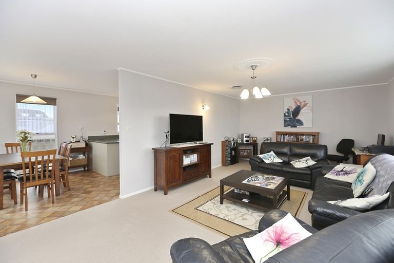 Photo of property in 14 Virginia Place, Whalers Gate, New Plymouth, 4310