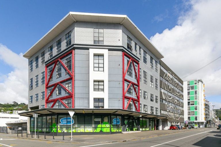 Photo of property in Urbane Apartments, 27/29 Webb Street, Mount Cook, Wellington, 6011