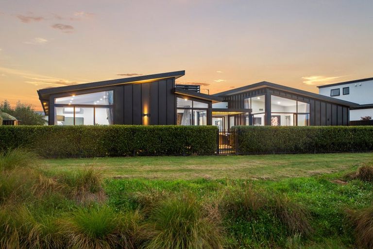 Photo of property in 9 Farrelly Place, Casebrook, Christchurch, 8051