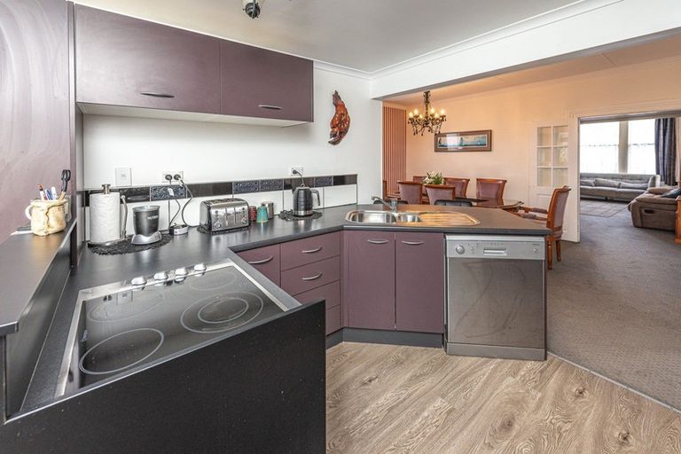 Photo of property in 10 Carlton Avenue, Gonville, Whanganui, 4501