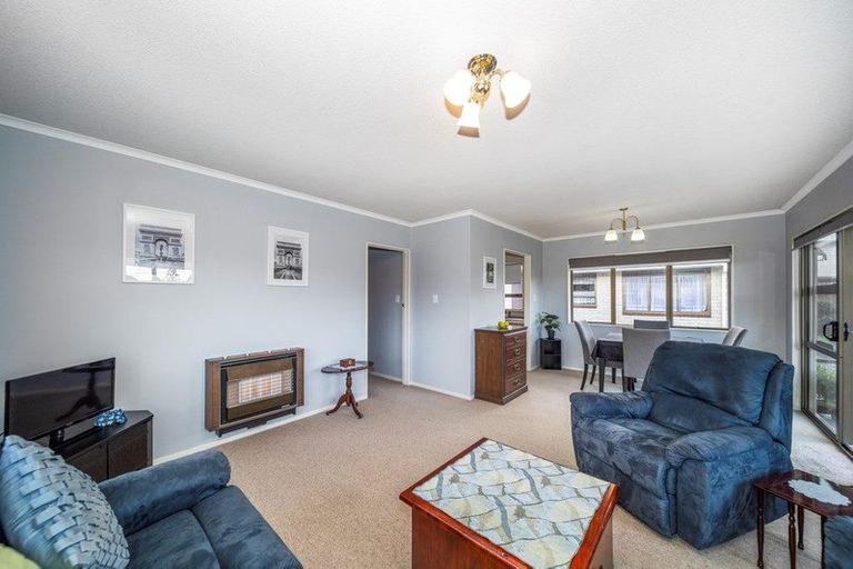 Photo of property in 98b Govett Avenue, Frankleigh Park, New Plymouth, 4310
