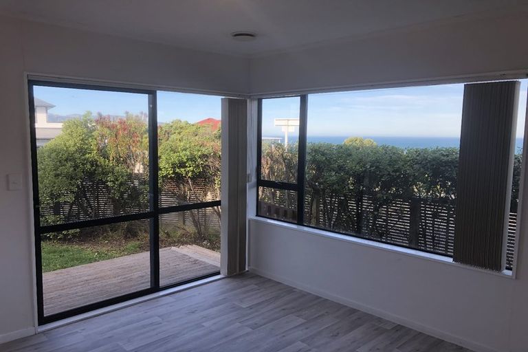 Photo of property in 2 Birkhall Grove, Strathmore Park, Wellington, 6022