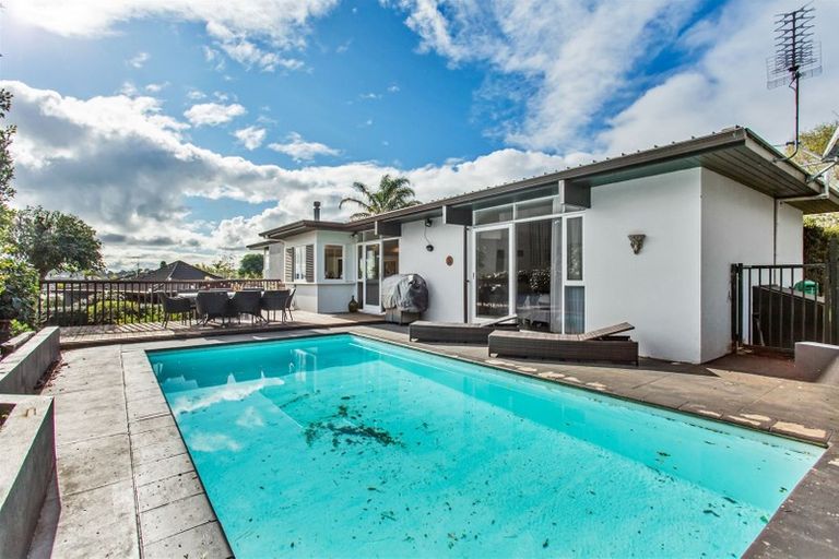 Photo of property in 109 Waller Avenue, Bucklands Beach, Auckland, 2012