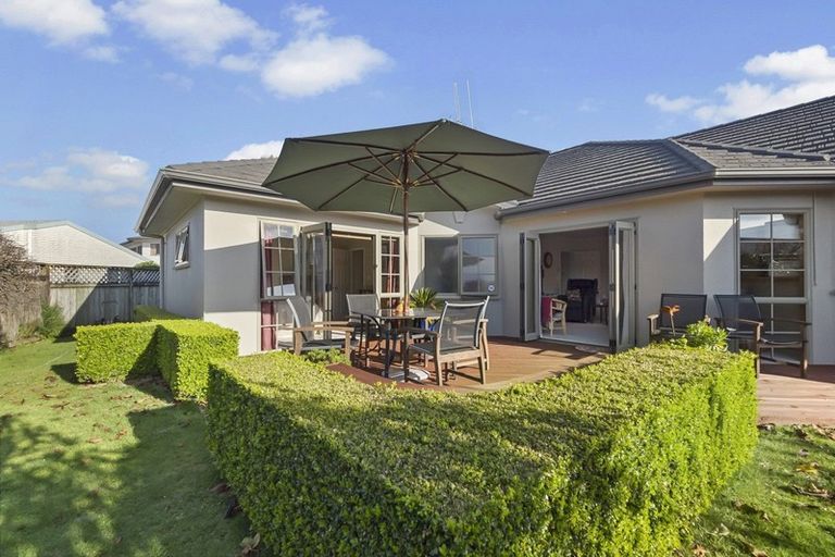 Photo of property in 8 Badminton Court, Huntington, Hamilton, 3210