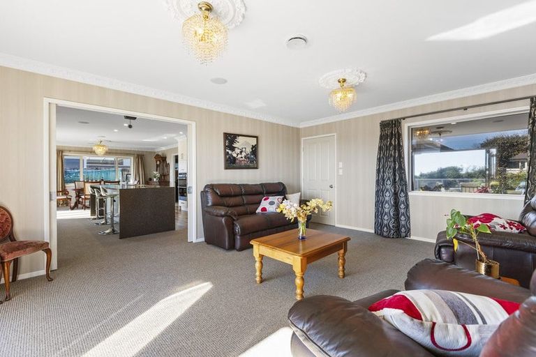 Photo of property in 9a Manukaka Heights, Hurdon, New Plymouth, 4310