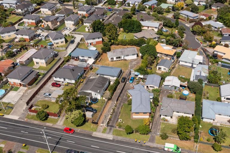 Photo of property in 54 St Leonards Road, Kelston, Auckland, 0602