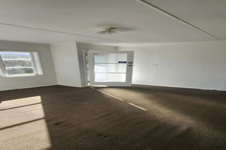 Photo of property in 18 Collins Avenue, Tawa, Wellington, 5028