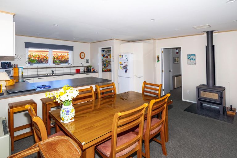 Photo of property in 71 Main North Road, Geraldine, 7930